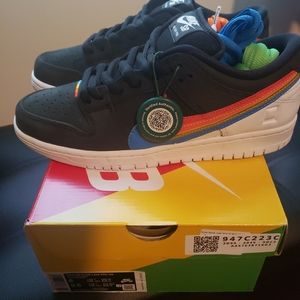 Nike dunks Polaroids